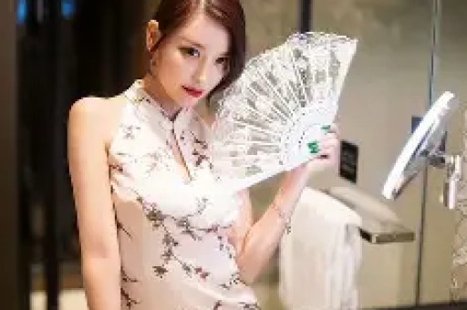 一天3大瓜！带着女儿偷腥、偷税漏税、滞留迪拜件件荒唐可笑