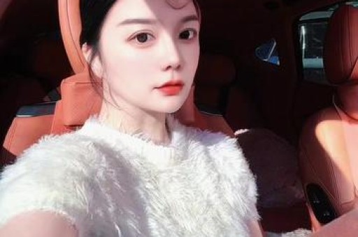 49岁香港歌手曾卷入各种绯闻后惨遭雪藏只认爱过张栢芝！